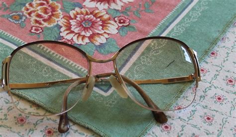 Vintage Gold Metal Rimmed Tinted Lens Eyeglasses – Haute Juice