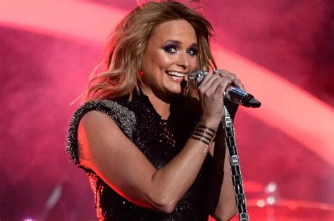 Miranda Lambert Performs Little Red Wagon At 2015 Grammys