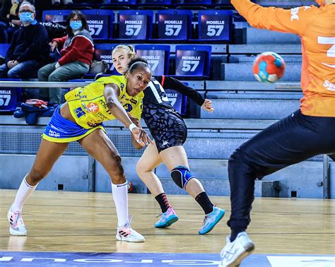 Photos Metz Handball domine Fleury et reste invaincu en Ligue féminine