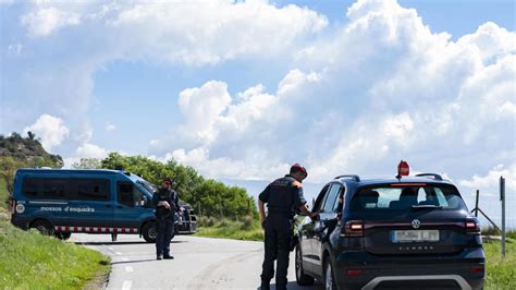 Un Joven De 15 Años Muere Por Varios Disparos En Sant Hipòlit De Voltregà