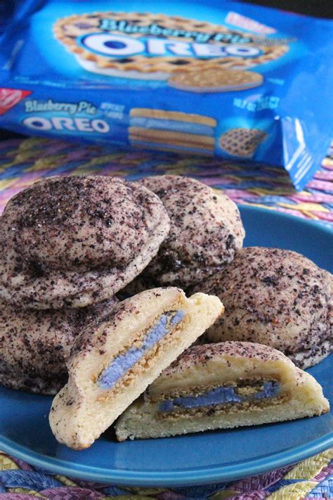 Stuffed Blueberry Pie Oreo Cookies