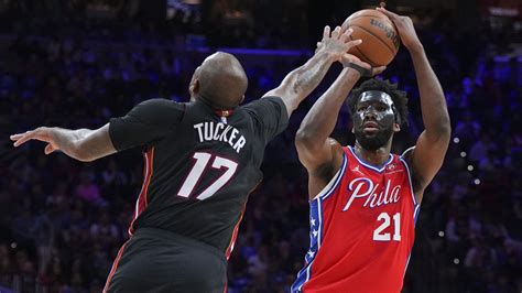 Joel Embiid Revive A Los Sixers Ante El Heat En Los Playoffs De La Nba