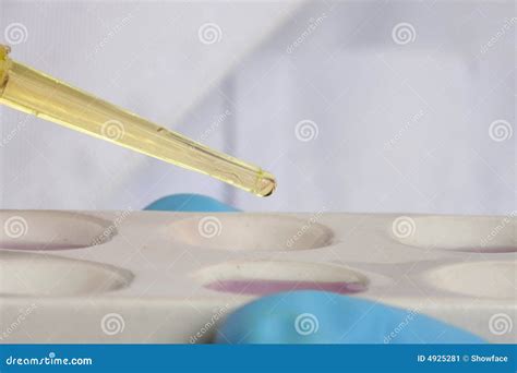 Analysing Chemical Reactions In Spot Plate Stock Image - Image: 4925281