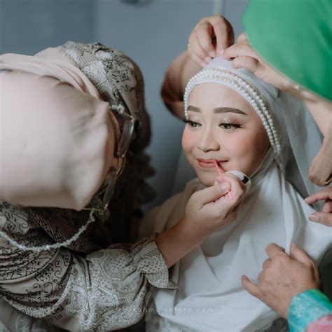 Paket Rias MUA Makeup Pengantin Hijab Syar I Ibu Made