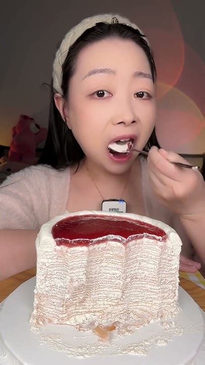 Asmr🍰eating Strawberry Jam Cream Cake🍰 Soft And Waxy Sound 크림 케ց 먹방 Mukbang Satisfaction Youtube