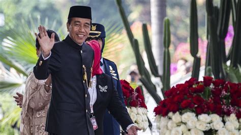 Jokowi Kenakan Baju Adat Betawi Di Sidang Tahunan Dpr Mpr