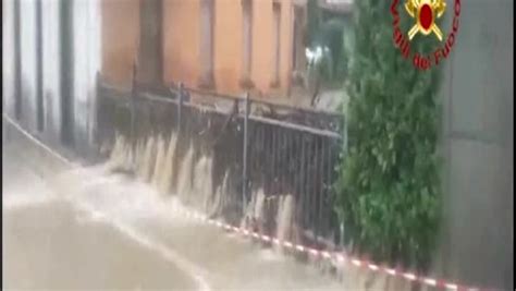 Maltempo Lecco Devastata Decine Di Interventi Dei Vigili Del Fuoco