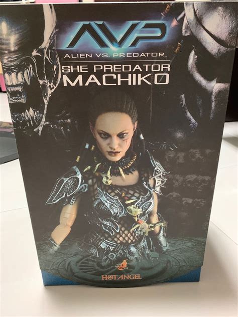 Hot Toys Alien Vs Predator Avp She Predator Machiko Hobbies Toys Toys Games On Carousell