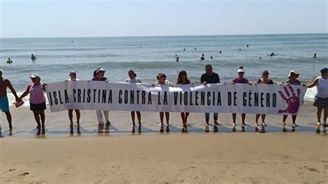 La Playa De Isla Cristina Alberga La Viii Cadena Humana Contra La