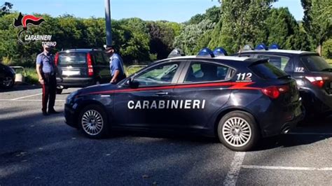 Fermati Due Giovani Rapinatori Armati Di Coltello Torino E Alpignano