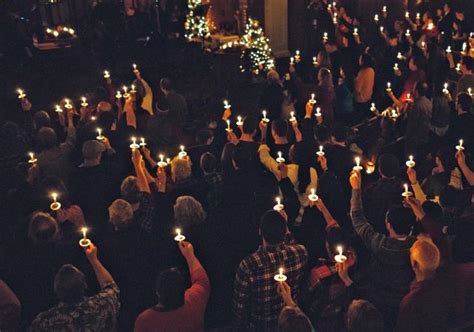 How Do I Plan A Christmas Eve Candlelight Service Lovetoknow