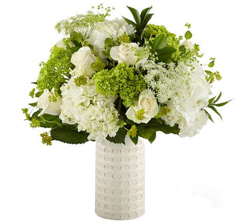 Ftd® Pure Grace Bouquet Sy24fa • Canada Flowers