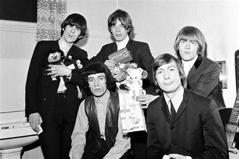 Pictorial History Of The Rolling Stones In 50 Fascinating Photographs Irish Mirror Online