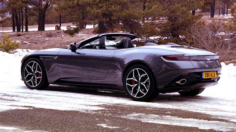 2019 Aston Martin DB11 Volante Review: The Zero-Compromise Convertible