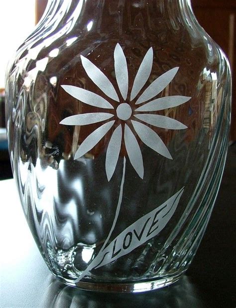 Etched Vase Daisy Flower With Love Written On The Leaf Etsy Glass Etching Ts Spring