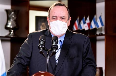 Presidente Alejandro Giammattei actualiza información sobre la pandemia