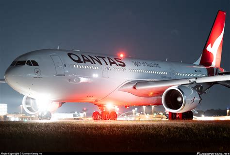 Vh Ebm Qantas Airbus A Photo By Tzeman Kenny Ho Id