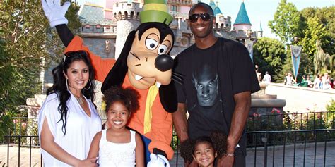 Vanessa Bryant Wishes Late Husband Kobe A Happy Fathers Day Father S