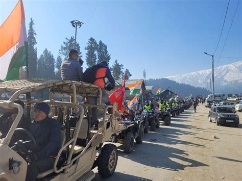 Gulmarg Festival Begins In Kashmir To Boost Tourism India Reporting