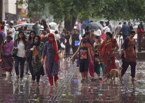 Rain Brings Respite From Hot Spell In Delhi India News India Tv