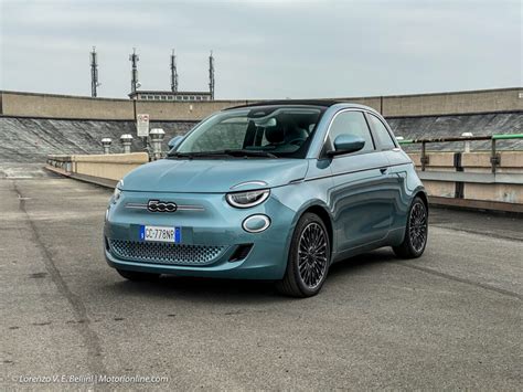 Fiat 500 Elettrica Allestimenti Listino Prezzi E Promozioni