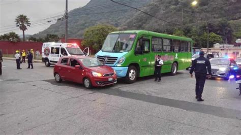 Autob S Y Auto Protagonizan Choque En Calles De Orizaba