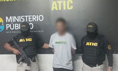 ATIC traslada a miembro de la MS 13 capturado en México y acusado por