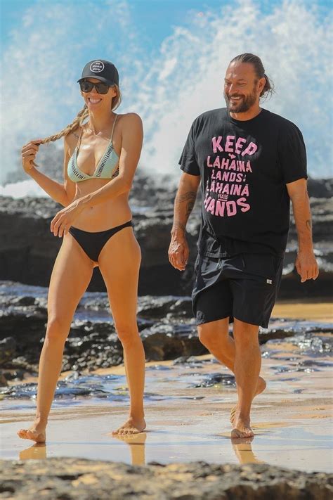 Kevin Federline And Wife Victoria Prince Enjoy Beach Walk After Hawaii Move