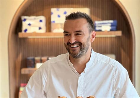 Le Chef Cyril Lignac Partage Sa Recette De La Tarte Tropezienne Food