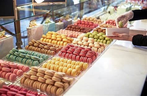 Le Macaron Ladurée Symbole Ou Pâtisserie Délicieuse