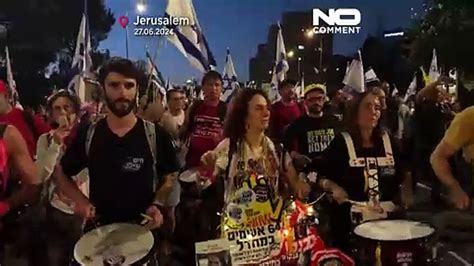 Stop Bibi Proteste In Israel F R Freilassung Der Geiseln Und