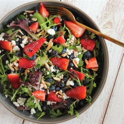 Blueberry Goat Cheese Salad With Blueberry Vinaigrette Ways To My Heart