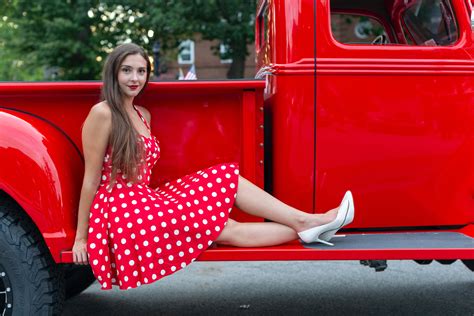Red Truck Photos Download The Best Free Red Truck Stock Photos And Hd Images