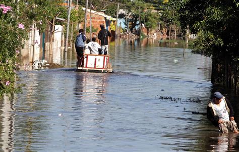 Unas 130 000 Personas Afectadas Por Las Inundaciones En Paraguay