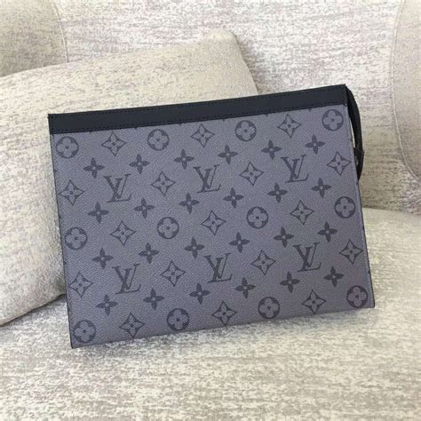 Outlet Louis Vuitton M Pochette Voyage Mm Monogram Eclipse Canvas