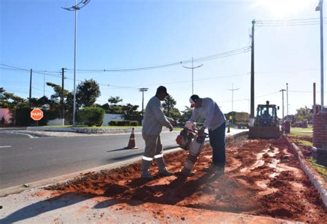 Prefeitura De Pomp Ia Inicia Troca De Piso Para Revitaliza O De