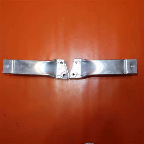 Mercedes C Reinforcement Bracket Front Left And Right