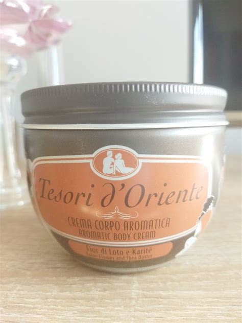 Tesori d Oriente Crème pour le corps fior di loto e lait d acacia 300