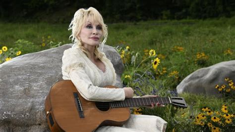 Watch Dolly Parton S Mountain Magic Christmas Full Movie On Directv