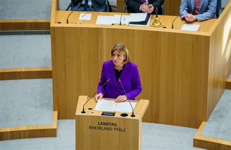 Ministerpräsidentin Dreyer erhält Bundesverdienstkreuz