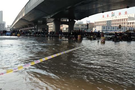 郑州千年一遇大暴雨，一天下了三年降水量 哔哩哔哩