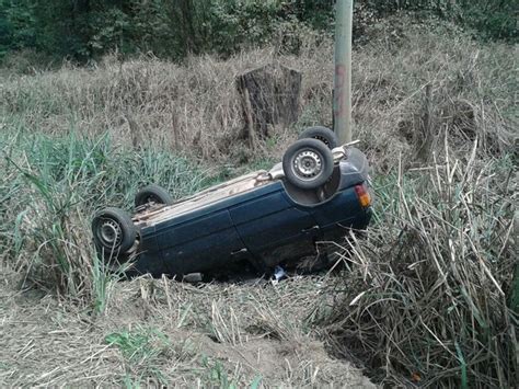 G1 Bandidos Assaltam Banco Em Belo Oriente E Na Fuga Capotam Carro