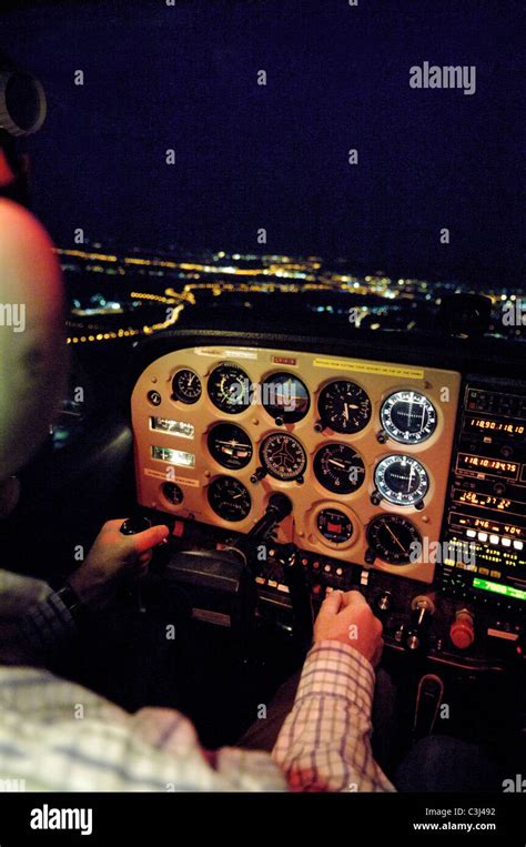 Cessna cockpit interior night hi-res stock photography and images - Alamy