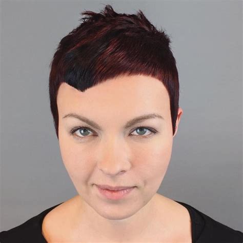 35 Beautiful Pixie Cut For Round Faces Women Hairdo Hairstyle