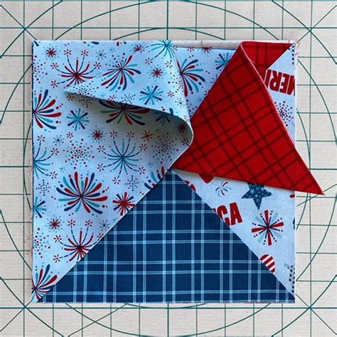 Folded Star Round Hot Pad Sewing Pattern MussaMuallam