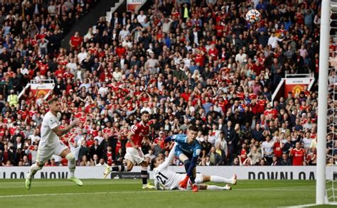 Manchester United Unggul Tipis Atas Leeds United Di Babak Pertama