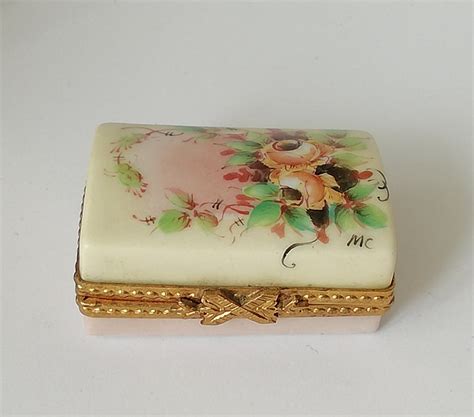 Vintage Limoges France Hand Painted Trinket Pill Box Signed