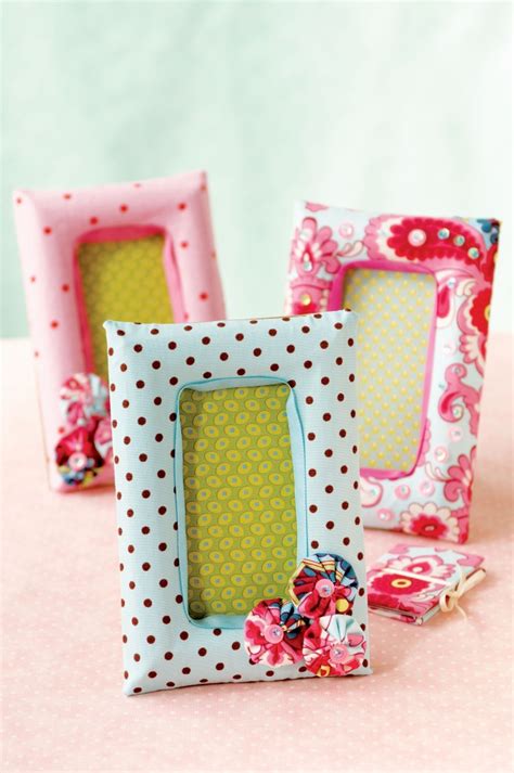 Diy Fabric Photo Frames To Cheer Up Your Pics Shelterness