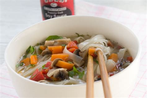 Asiatische Glasnudelsuppe Rezept