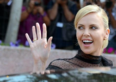 Charlize Theron Blonde Atomique